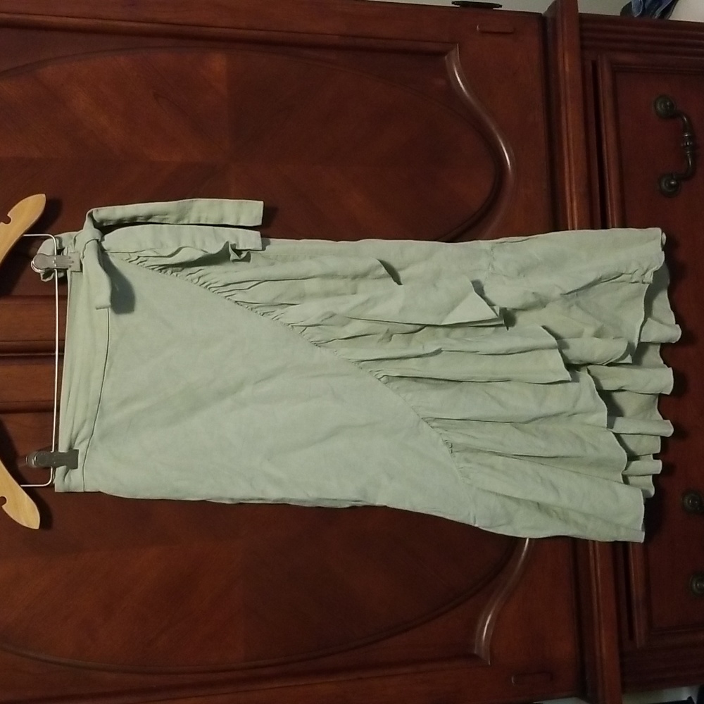 Zara mint green ruffle maxi/midi skirt